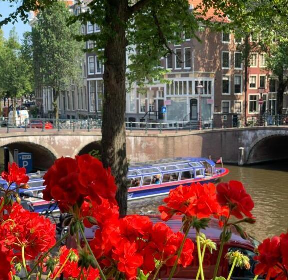 سوئیت جونیور با چشمانداز, Keizershouse Amsterdam