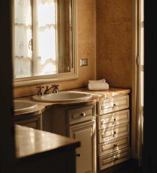 디럭스 주니어 스위트, Le Dimore De Il Borgo Del Balsamico