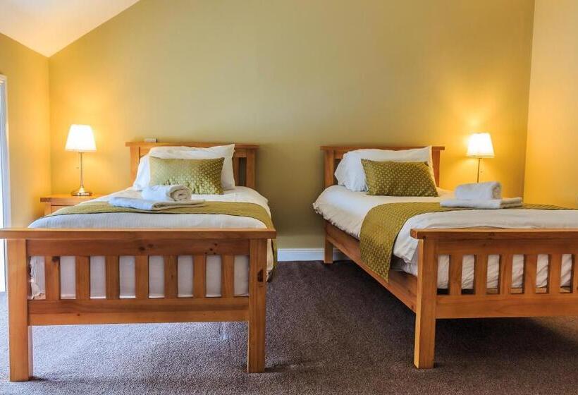 标准间, The Bridge Tavern