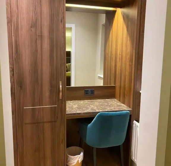 Quarto Triplo Deluxe, Tower View