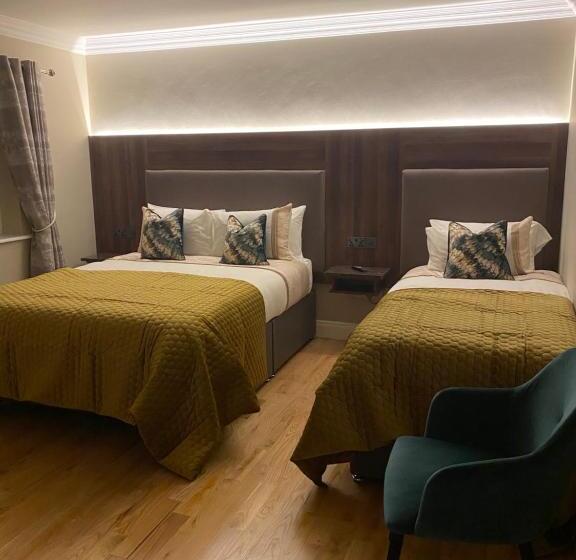 Трехместный Номер Deluxe, Tower View