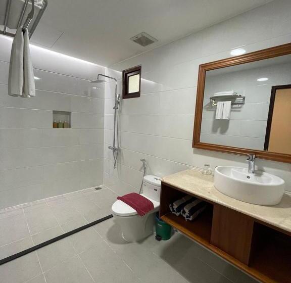 اتاق سوپریور با چشم‌انداز باغ, Four Oceans Beach Resort   Bon Bien Mui Ne