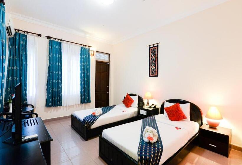 اتاق سوپریور با چشم‌انداز باغ, Four Oceans Beach Resort   Bon Bien Mui Ne