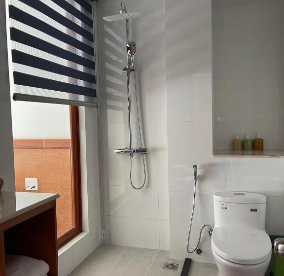 اتاق لوکس با چشم‌انداز باغ, Four Oceans Beach Resort   Bon Bien Mui Ne