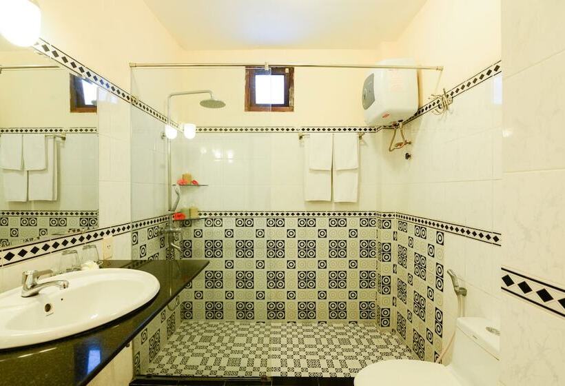 اتاق سوپریور با چشم‌انداز باغ, Four Oceans Beach Resort   Bon Bien Mui Ne