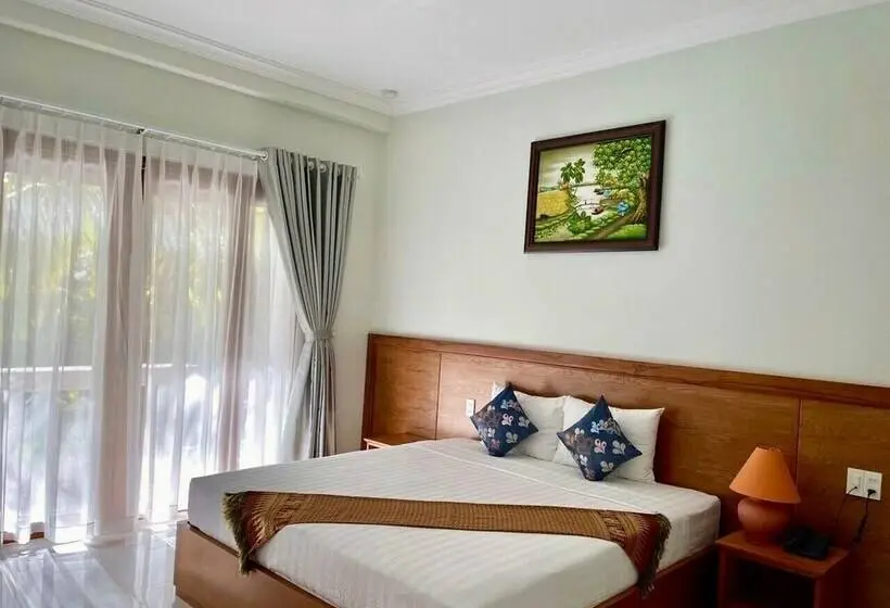 اتاق لوکس با چشمانداز باغ, Four Oceans Beach Resort Bon Bien Mui Ne