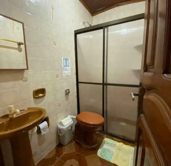 スタンダードトリプルルーム, Hostel Roraima
