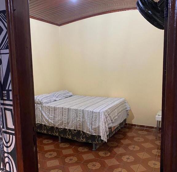 经济房, Hostel Roraima