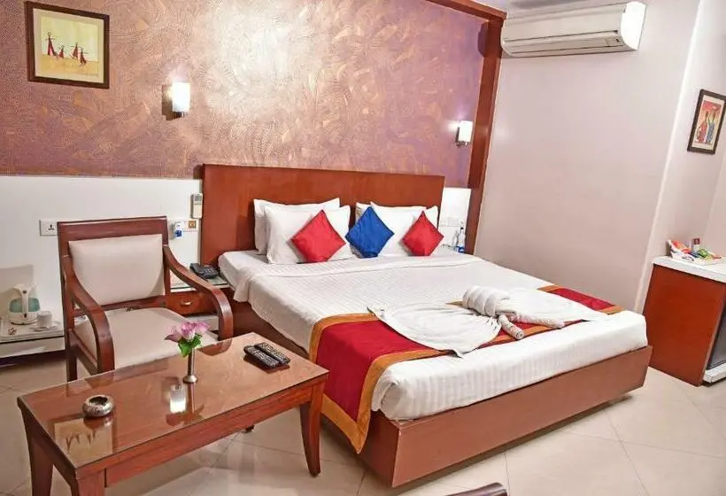 Deluxe Yhden Hengen Huone, Amit International