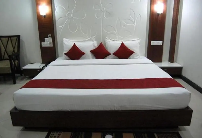 Deluxe-huone, Amit International