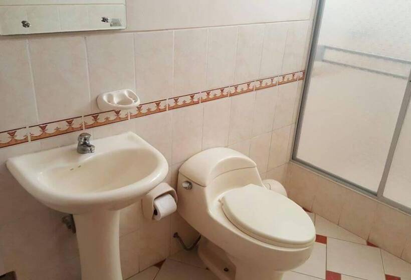 标准单人间, Arunta