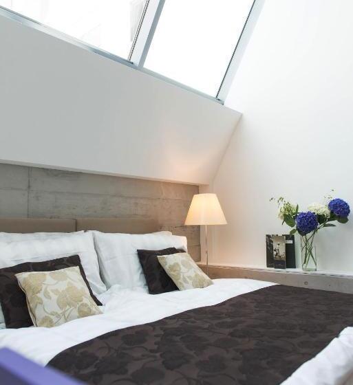 デラックスルーム, Barracuda