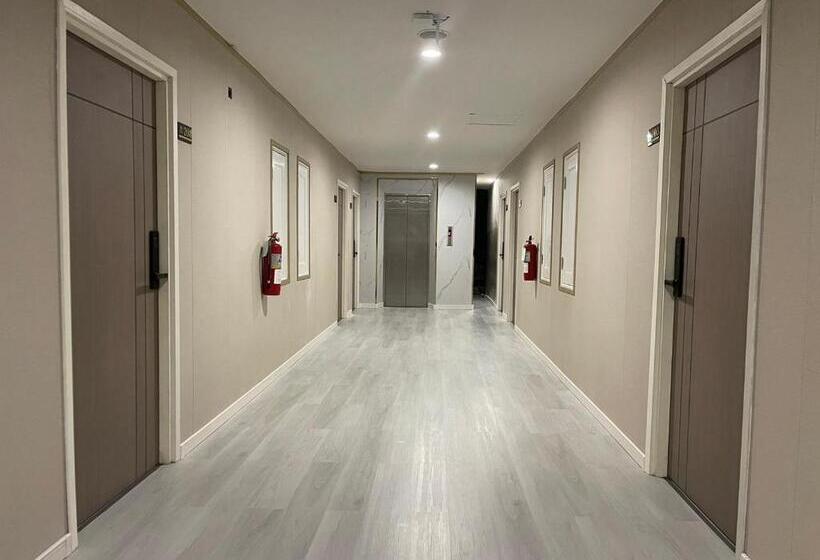 חדר סטנדרט, Berich