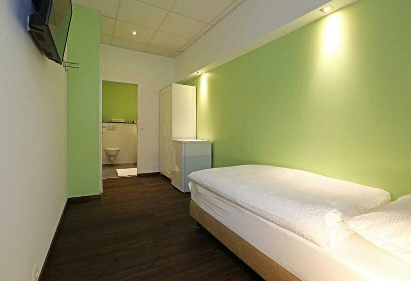 이코노미 싱글 룸, Business & City