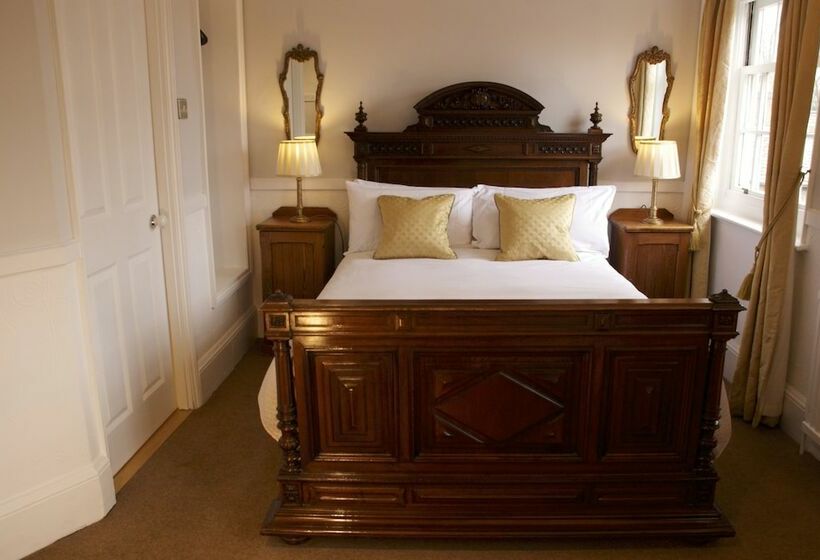 غرفة سوبيريور, Chantry