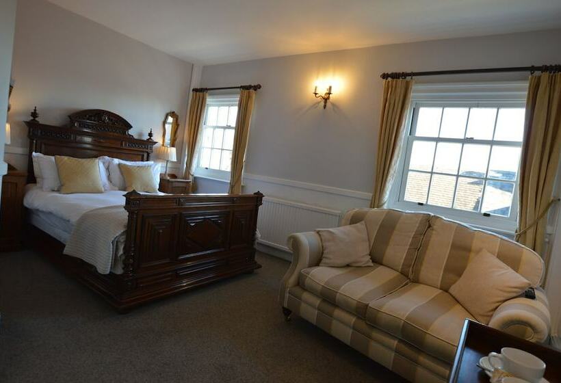 غرفة سوبيريور, Chantry