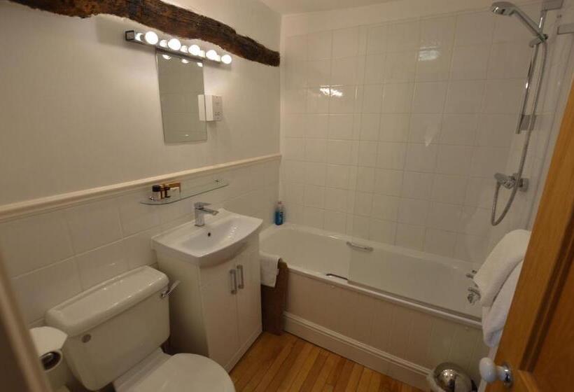 غرفة سوبيريور, Chantry