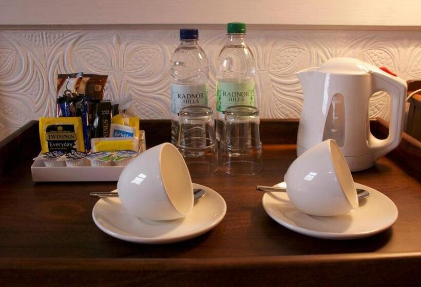 غرفة سوبيريور, Chantry