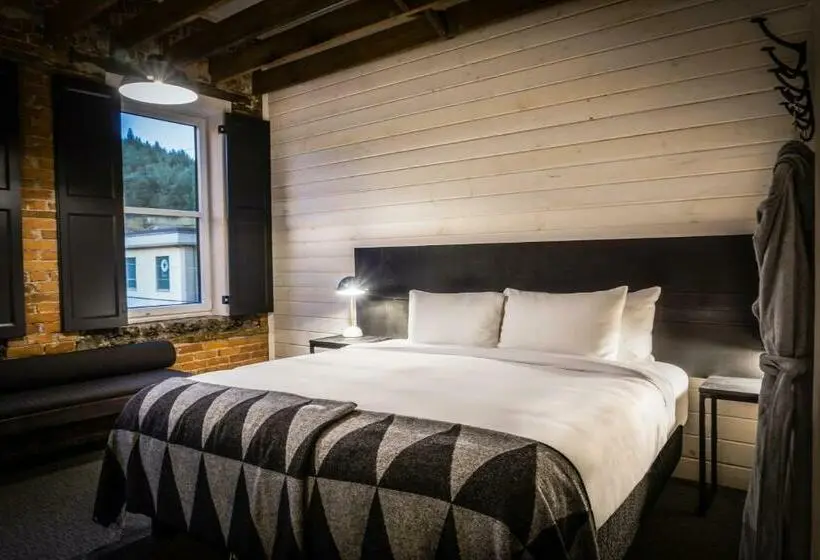 Standard-huone King-vuode, Eleven Revelstoke Lodge