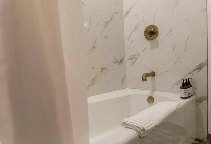 Standard-huone King-vuode, Eleven Revelstoke Lodge