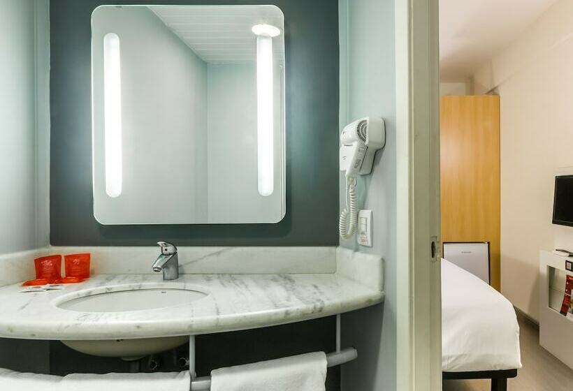 StandaardKamer, Ibis Uberaba