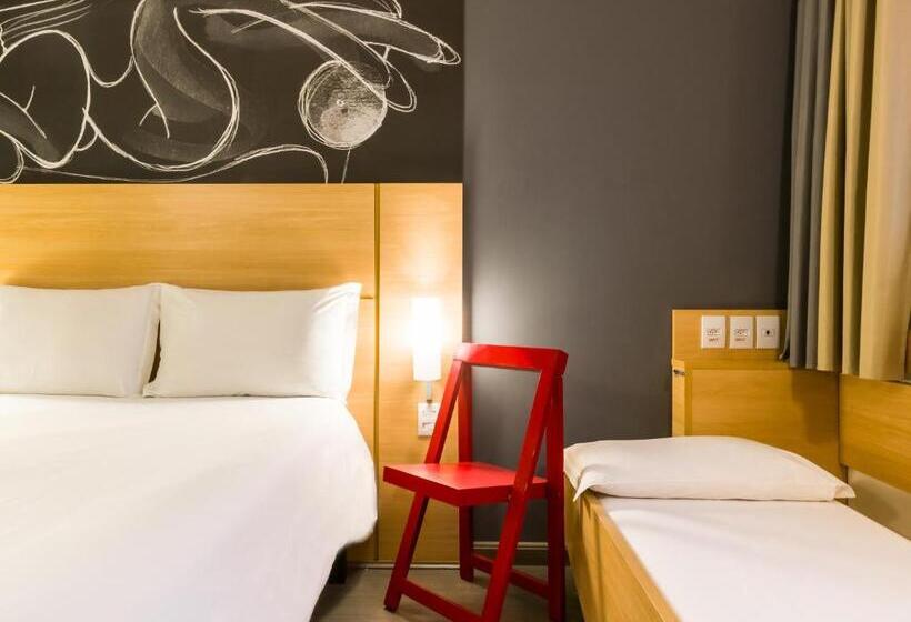StandaardKamer, Ibis Uberaba