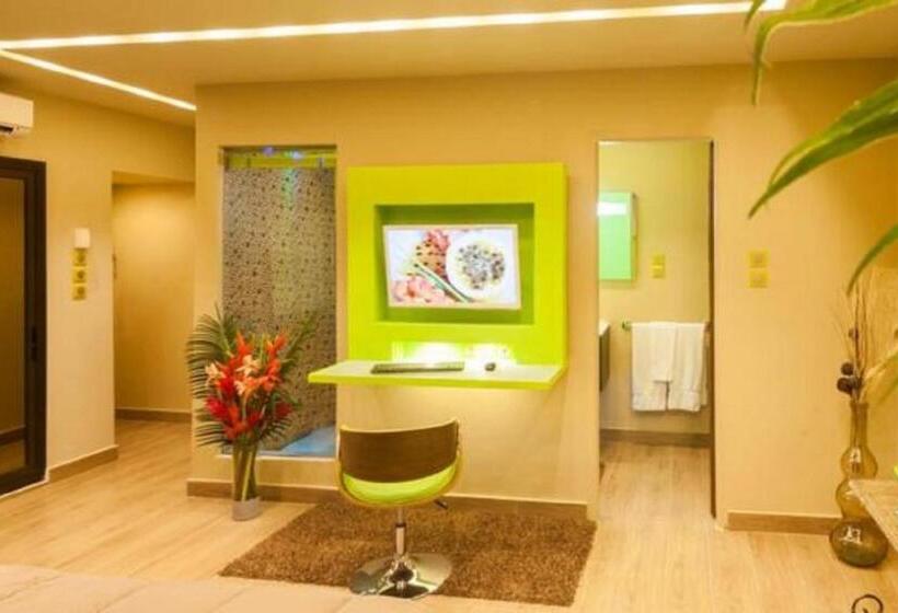 اتاق لوکس, Le Wafou