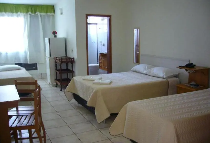 Standard Kolmen Hengen Huone, Residence