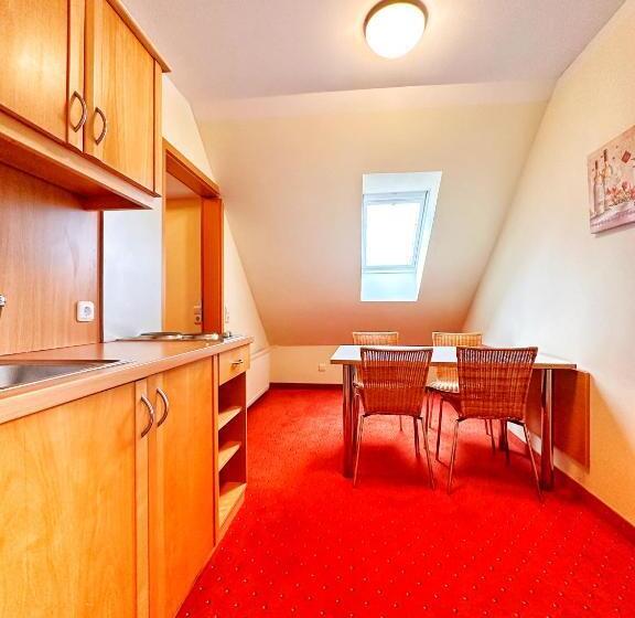 1 Bedroom Apartment Lake View, Seespitz Gästehaus