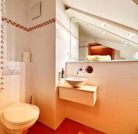 1 Bedroom Apartment Lake View, Seespitz Gästehaus