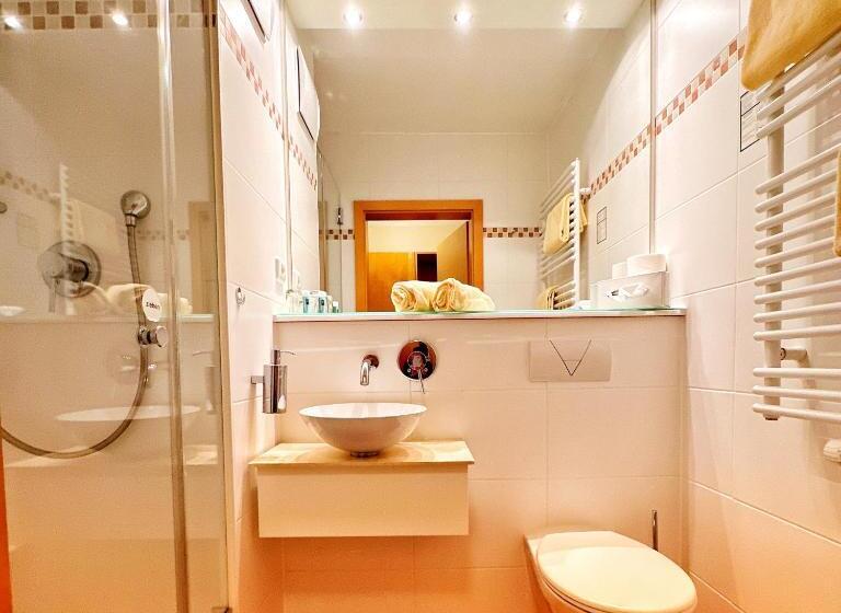 1 Bedroom Apartment Lake View, Seespitz Gästehaus