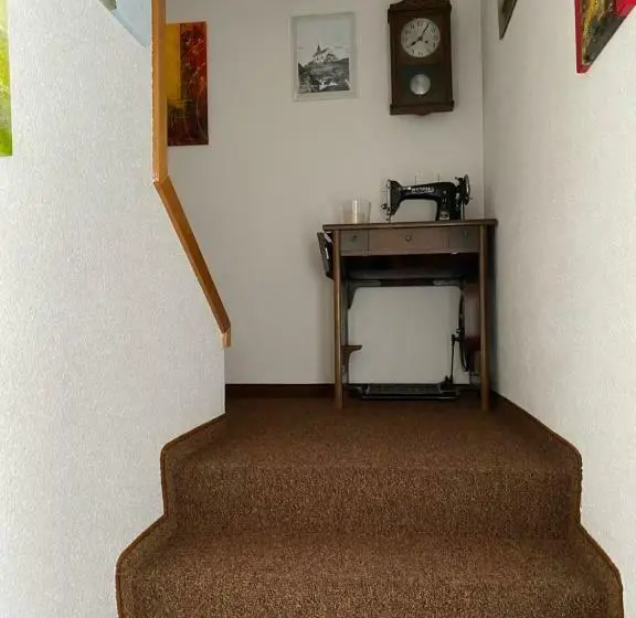 3-Bett-Standardzimmer, Privatzimmer / Bed & Breakfast