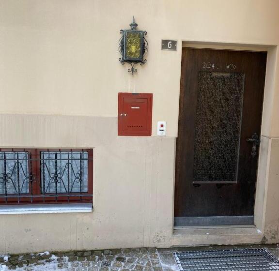 חדר סטנדרט לשלושה, Privatzimmer / Bed & Breakfast