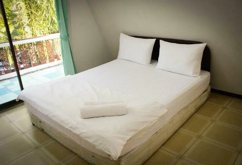 اتاق استاندارد یک نفره, Rainbow House Resort