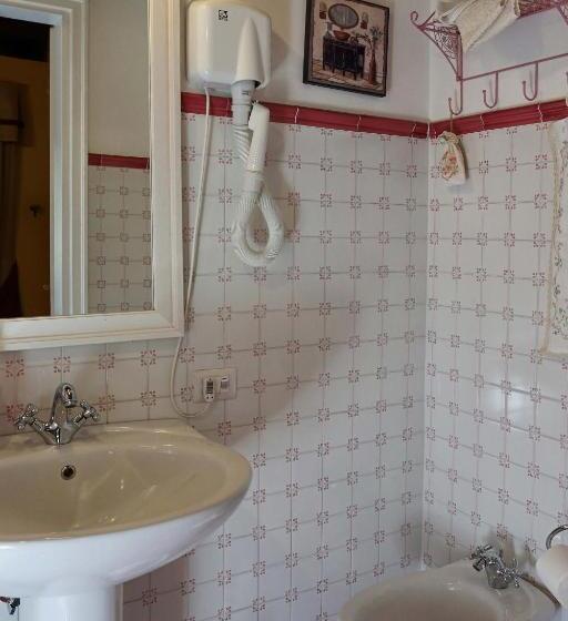 غرفة إقتصادية, Bed And Breakfast Di Francia