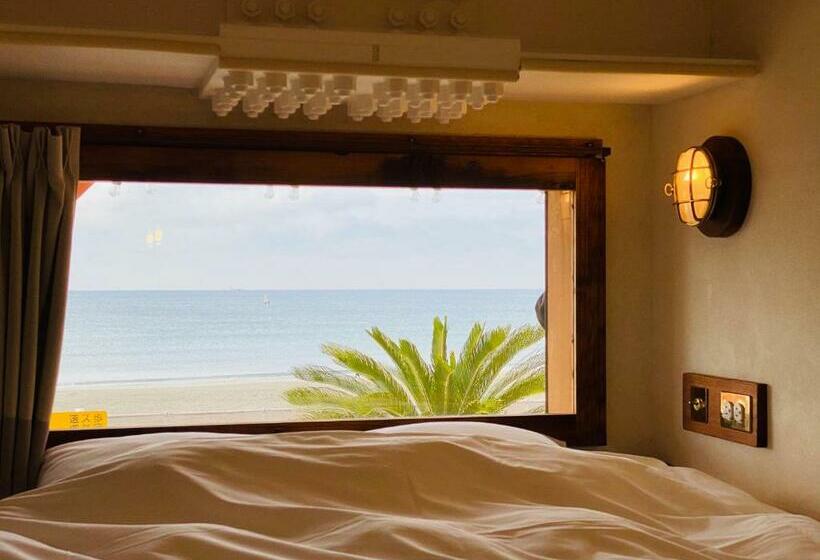 اتاق استاندارد با چشم‌انداز دریا, Good Morning Zaimokuza