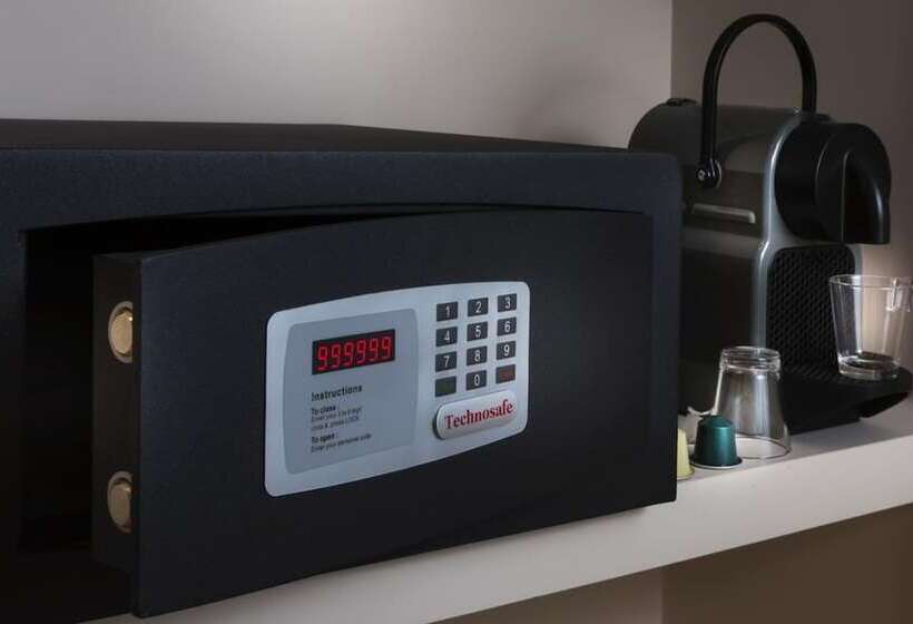 חדר דלוקס עם מרפסת, Andrea