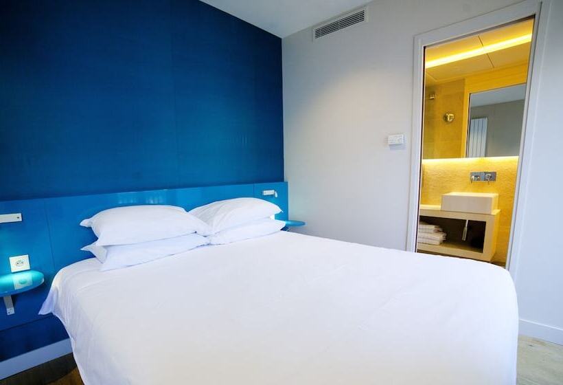 חדר סופריור, Andrea