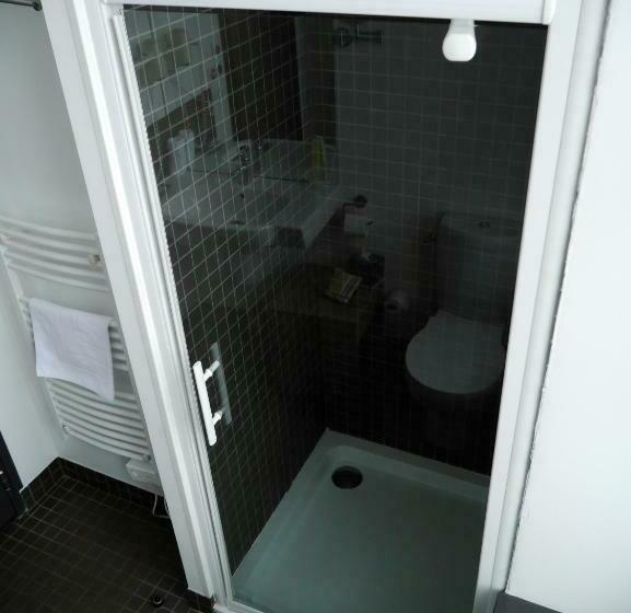 标准房带园景, Auberge Du Château Bleu