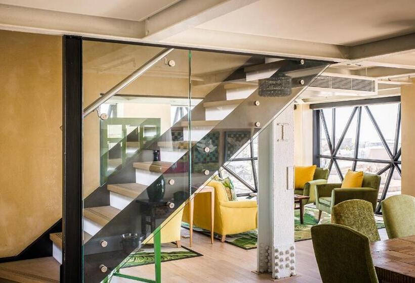 スイート（家族用）, The Silo