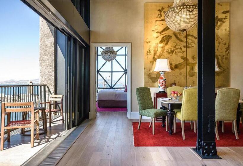 ロイヤルスイート, The Silo