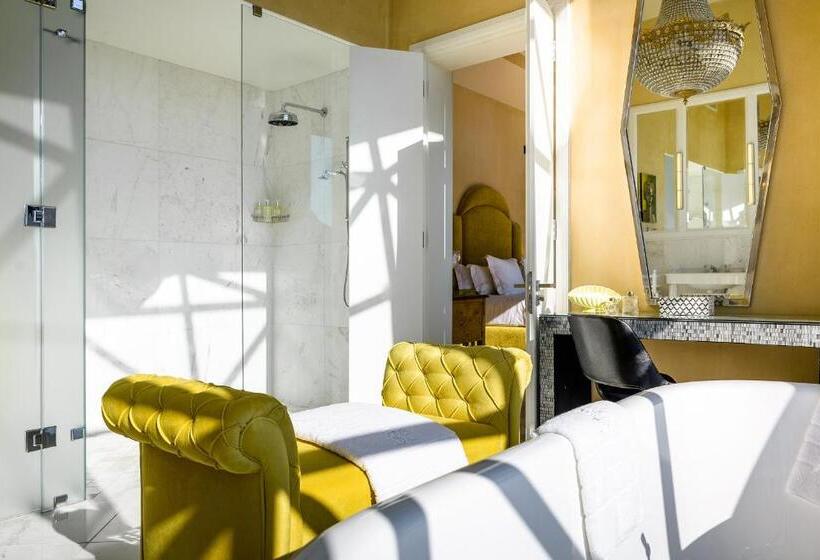 ペントハウスルーム, The Silo