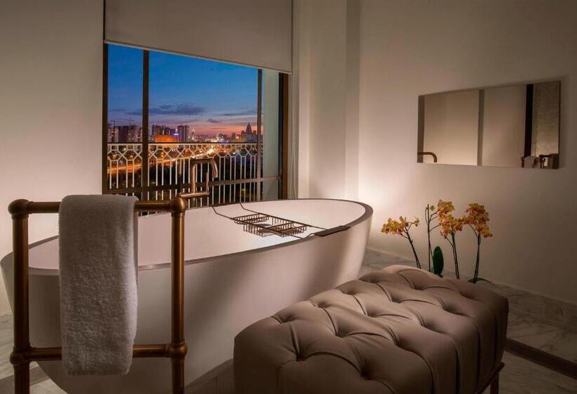 سوئیت رویال, The St. Regis Astana