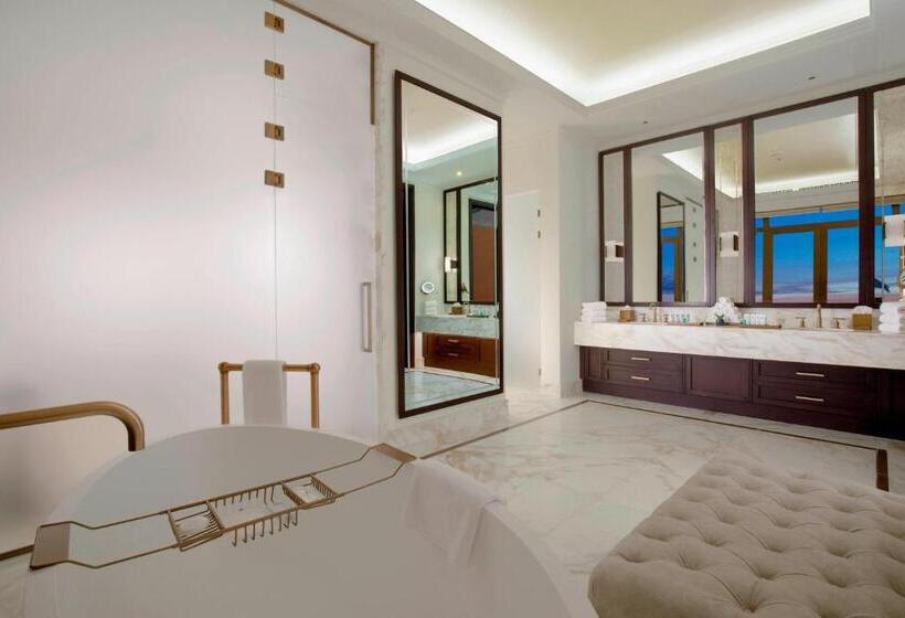 سوئیت پرزیدنت, The St. Regis Astana