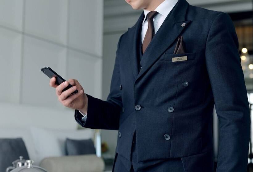 سوئیت با چشم‌انداز رودخانه, The St. Regis Astana