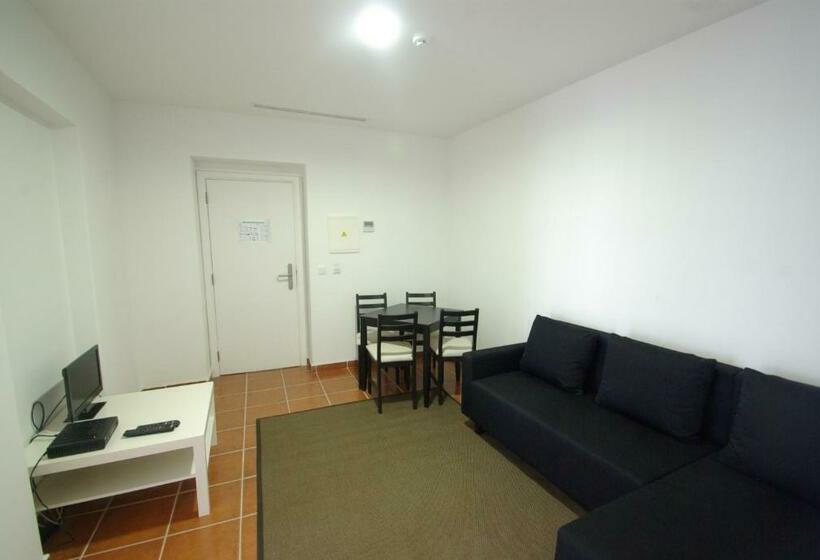 ファミリールーム, Hi Evora – Pousada De Juventude
