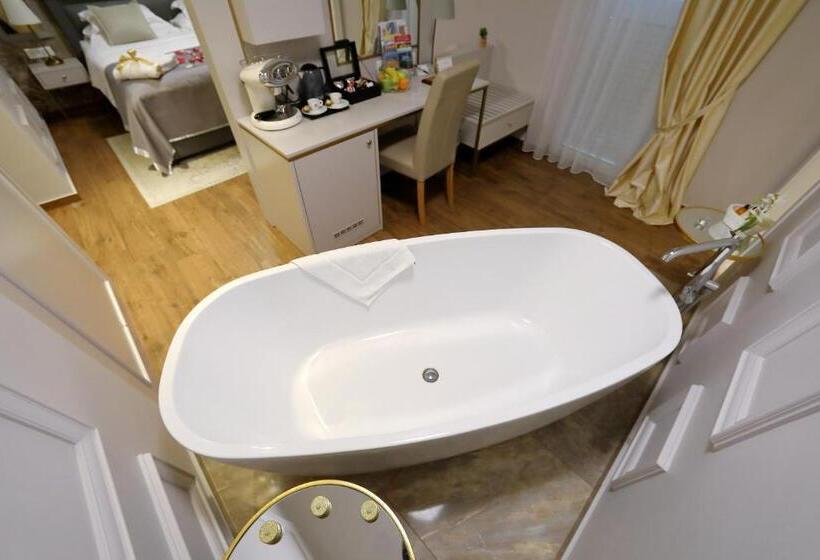 豪华房间, Luxury Rooms Kadena