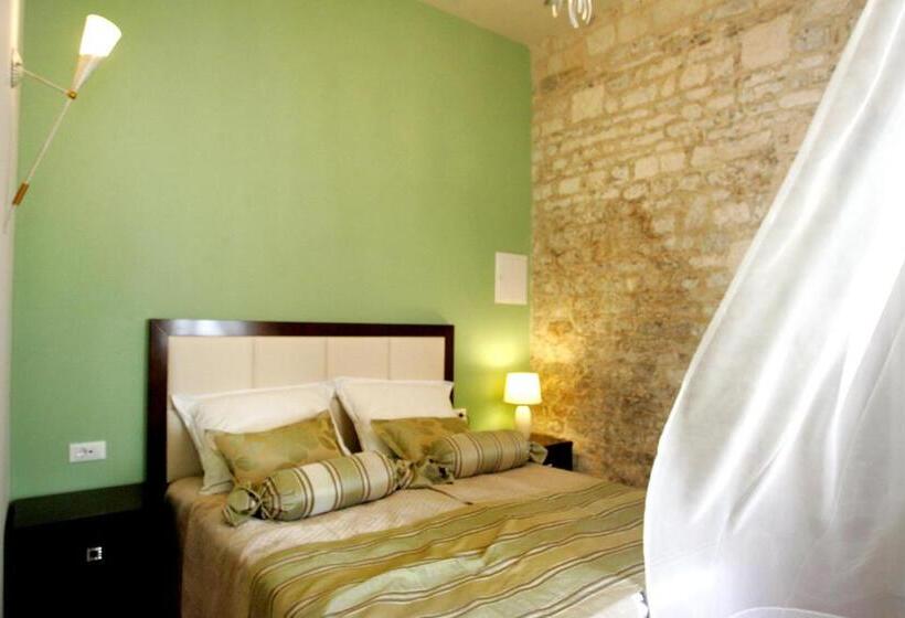 Quarto Superior, Palace Augubio