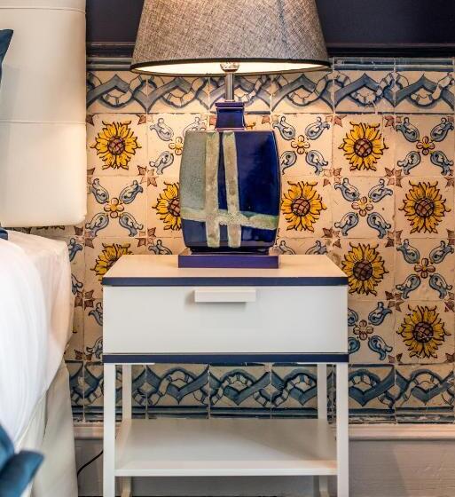 سوئیت با بالکن, Ph Downtown Suites