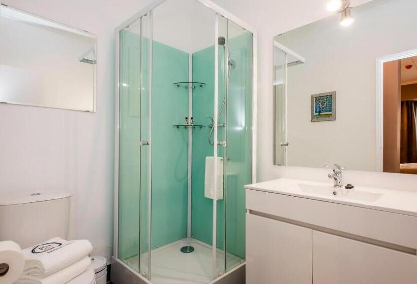 Deluxe Suite King Bed, Ph Downtown Suites